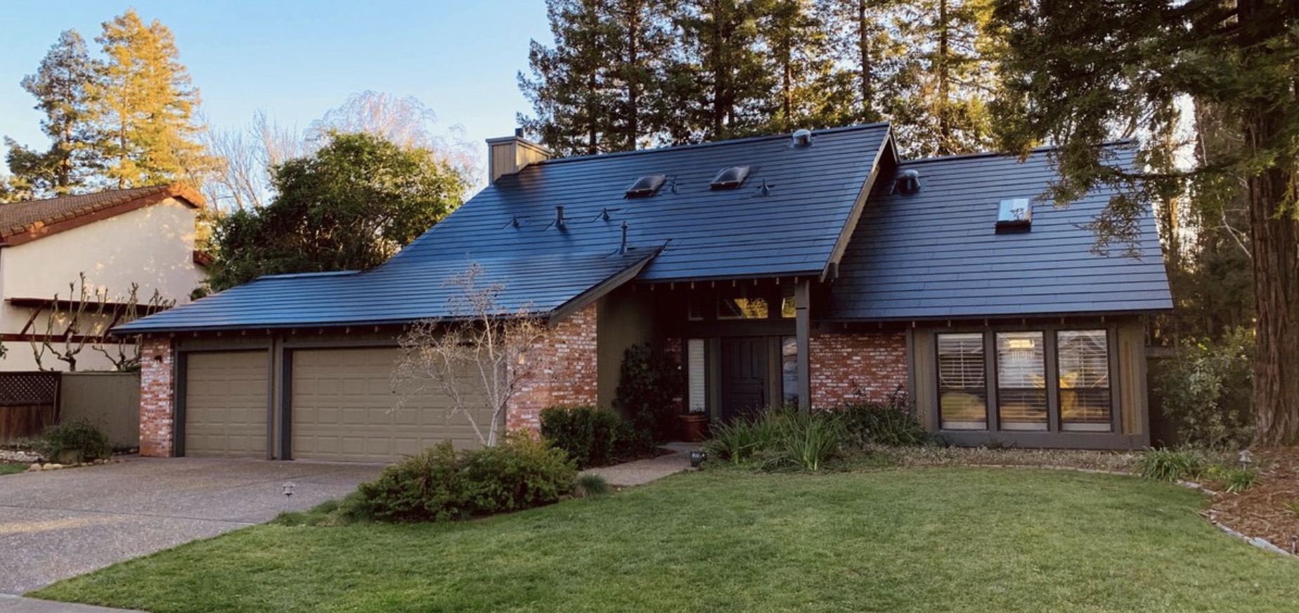 Tesla Achieves Solar Roof Production Of 1 000 Per Week But Can They Install Them Electrek