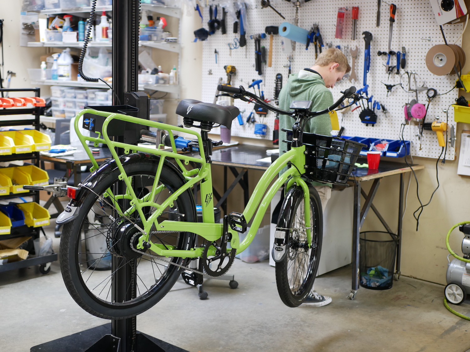 Electric bike company builds all their ebikes in the US here's how!