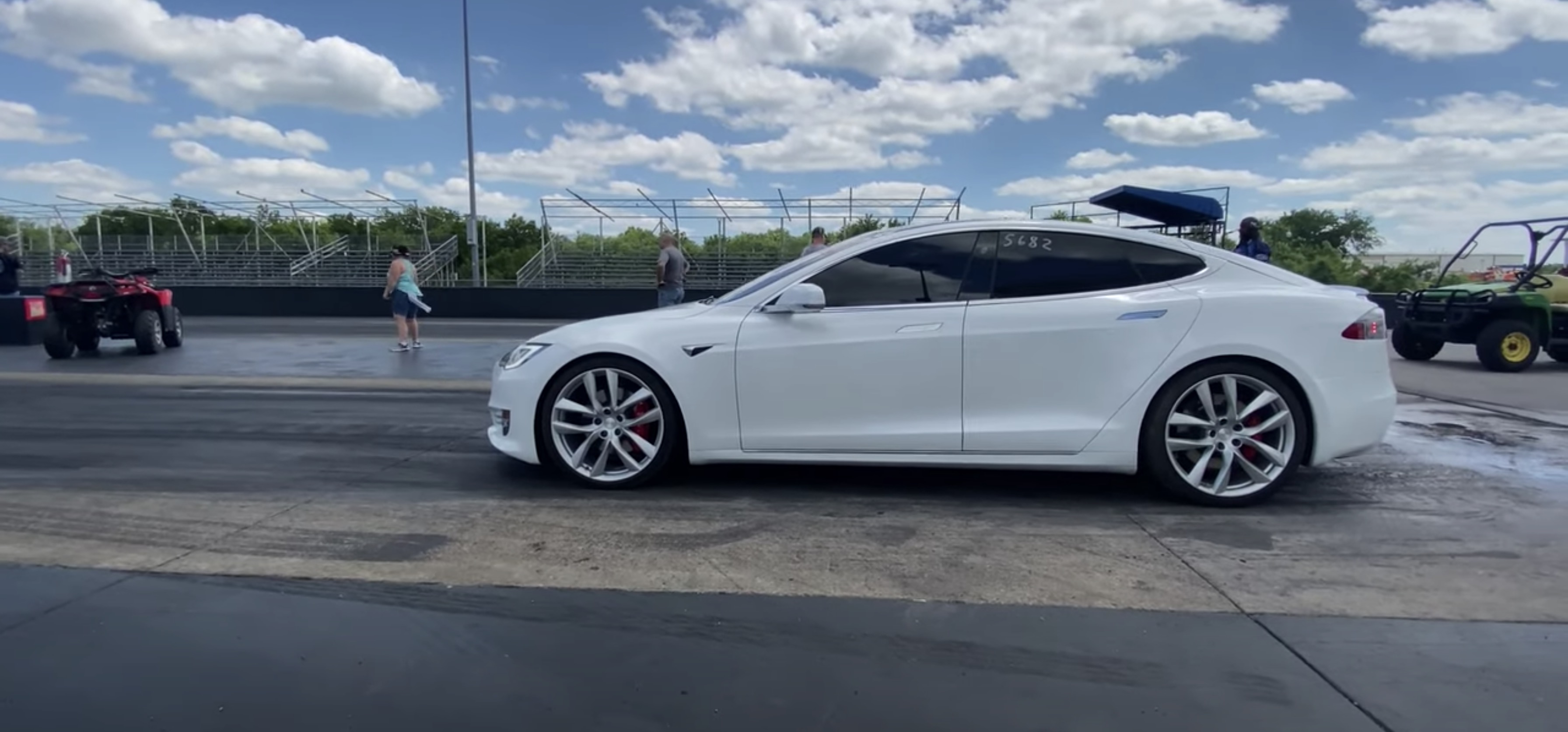 Tesla Model S Performance Achieves New Record Quarter Mile With Cheetah Stance Electrek