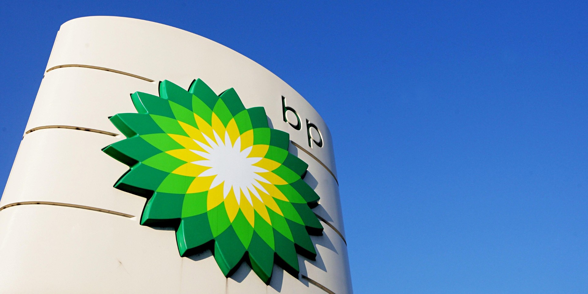 Bp Report Oil Is Dying Long Live Green Energy Electrek
