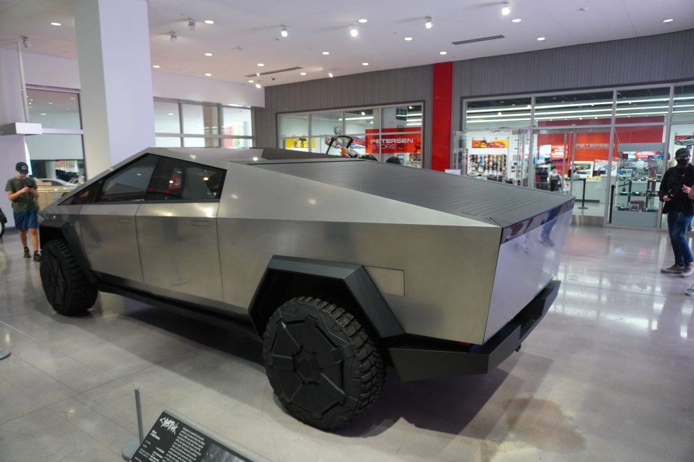 Close Look At Tesla Cybertruck Prototype In Rare Public Outing Electrek