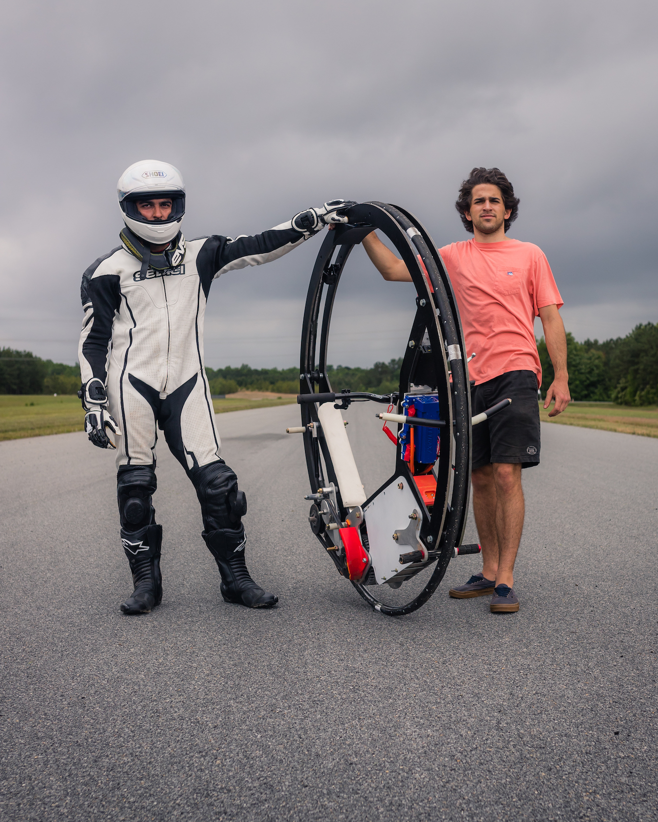 Electric monowheel designed for 70+ MPH hopes to break world record
