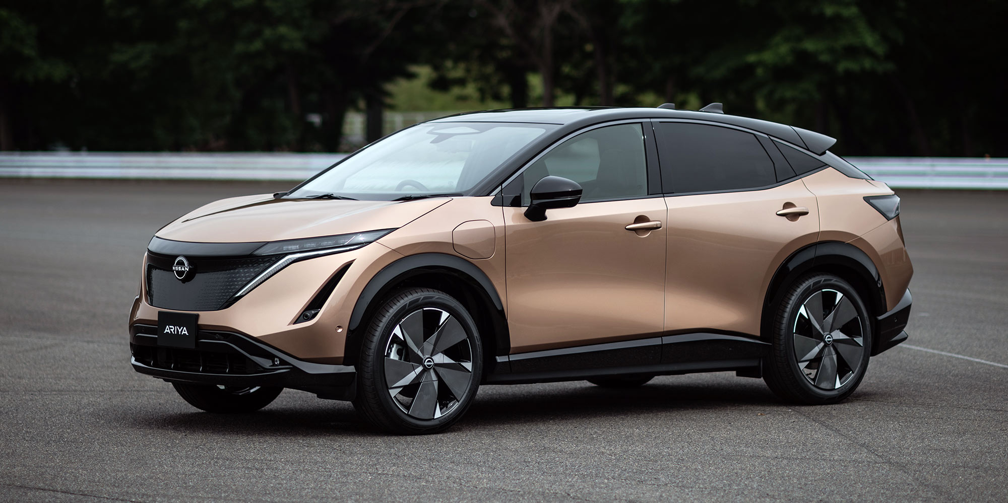 Nissan unveils 300-mile Ariya electric SUV with liquid-cooled battery