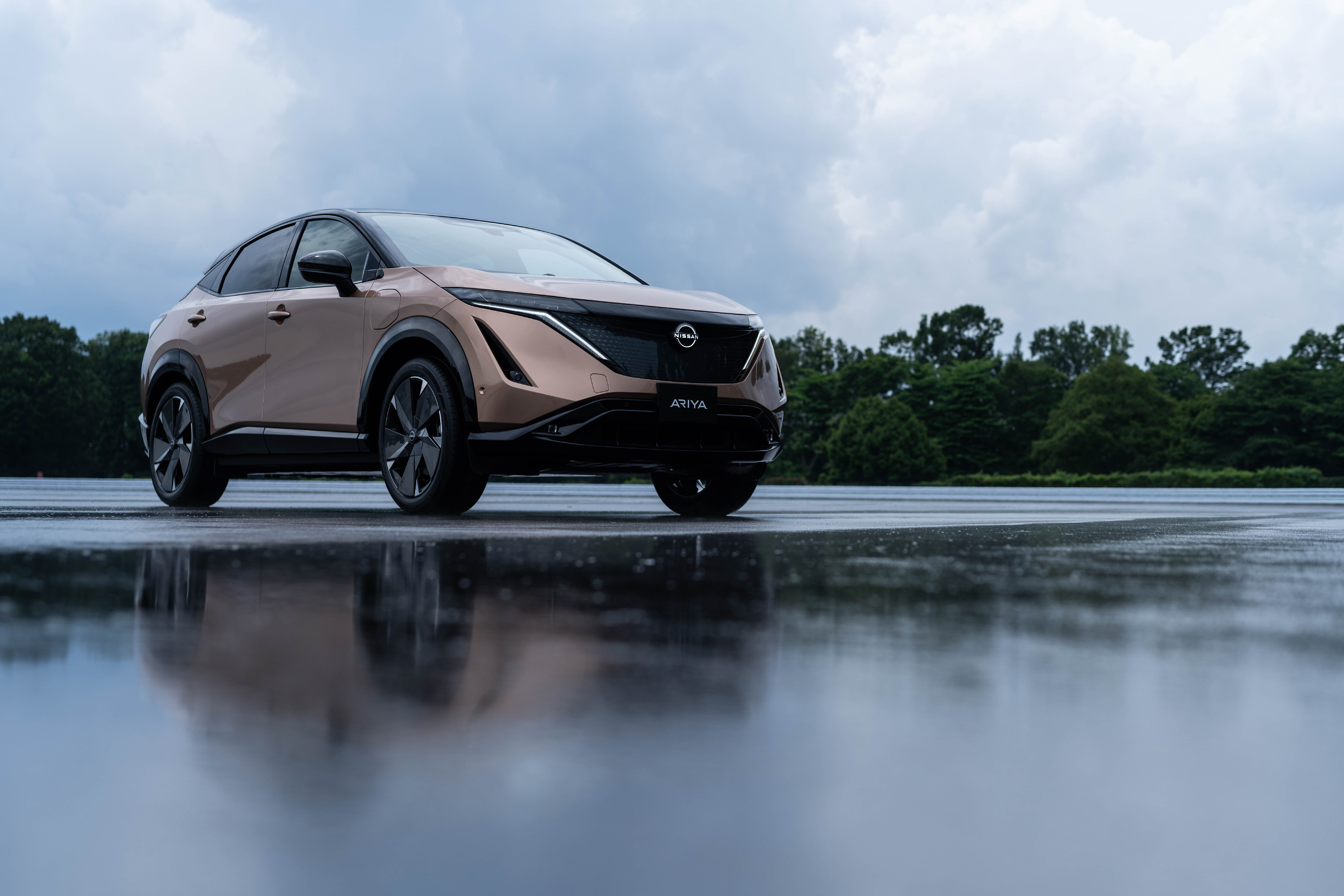 Nissan Unveils 300-mile Ariya Electric SUV With Liquid-cooled Battery ...