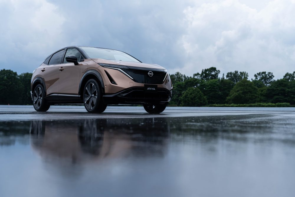 Nissan unveils 300mile Ariya electric SUV with liquidcooled battery