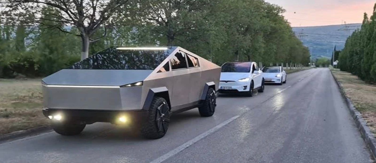 Tesla Cybertruck Electric Pickup Working Replica Looks Insanely Good Inside And Out Electrek
