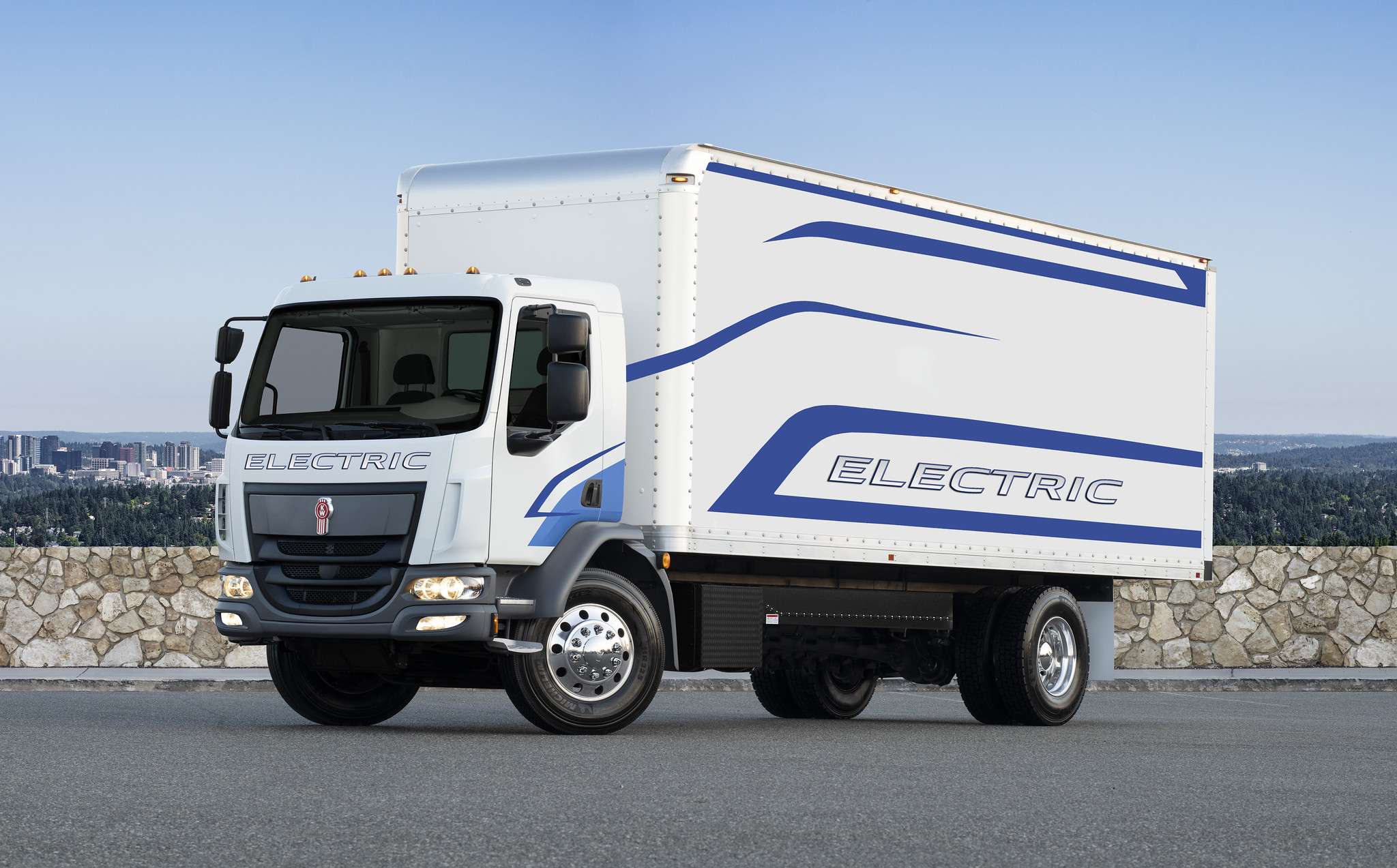 Kenworth launches two new electric trucks with up to 200 miles of range