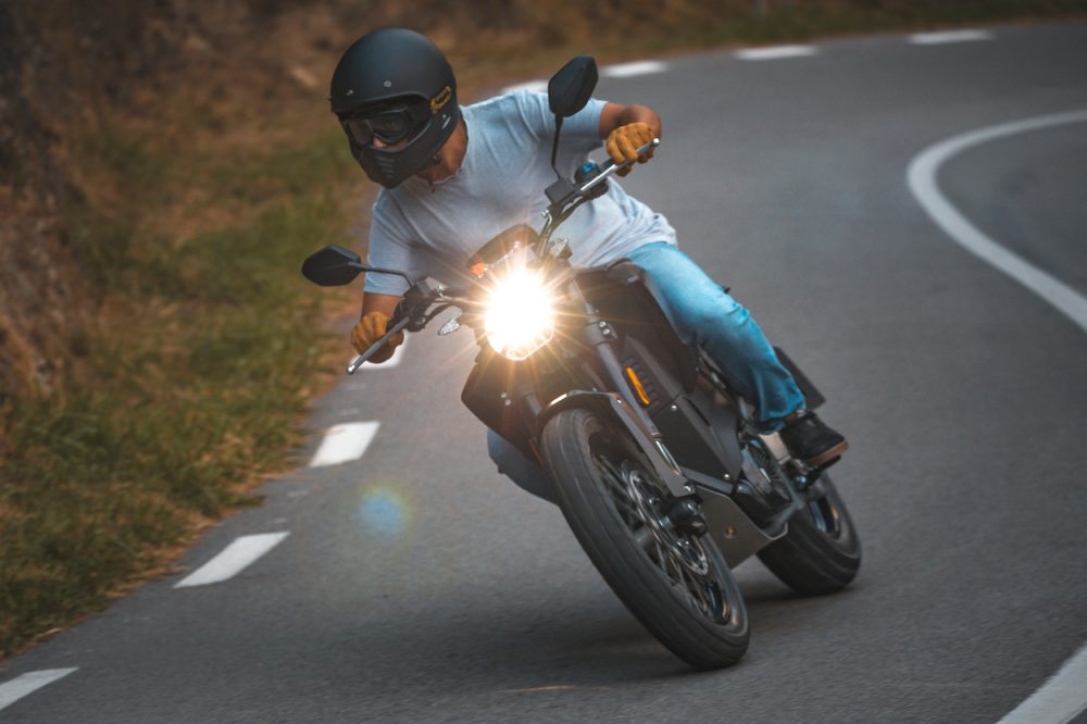 Closer look at PURSANG's 75 mph electric motorcycles with 3 batteries ...