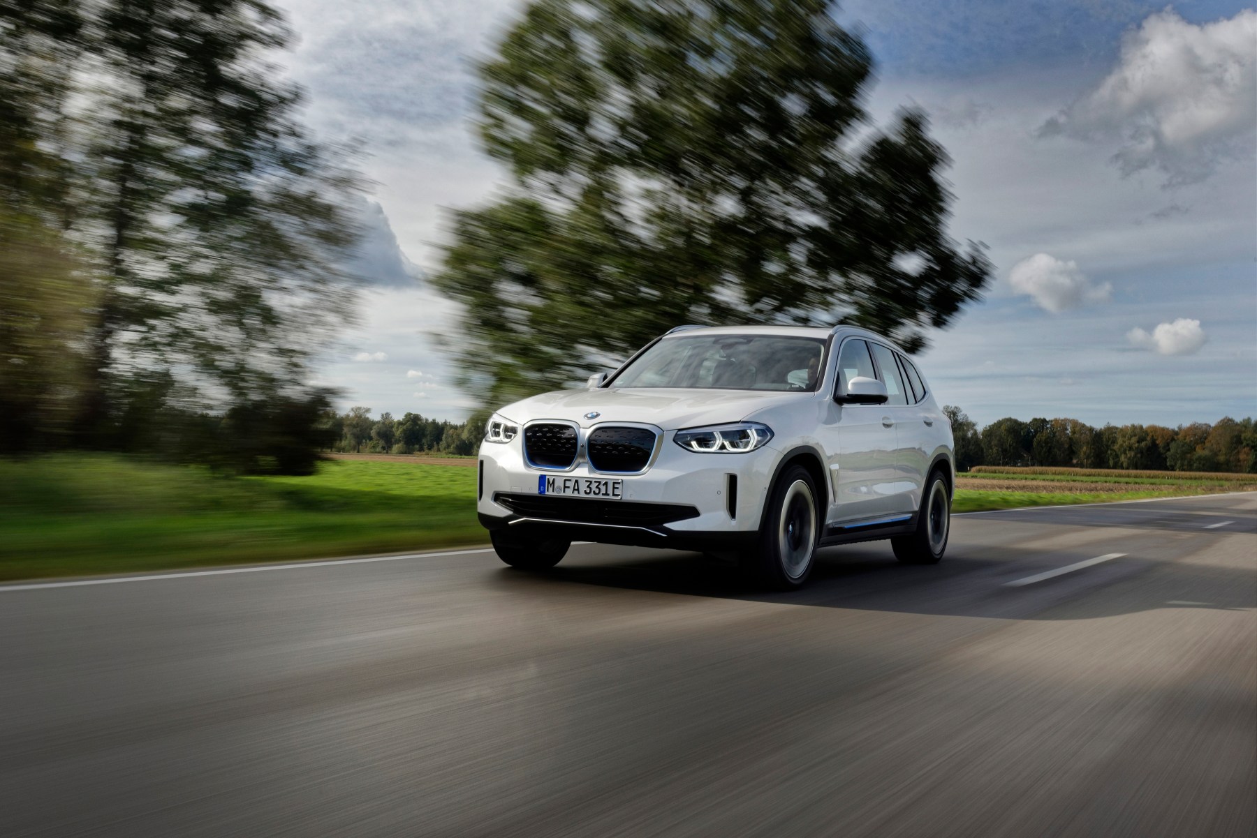 Bmw Launches Ix3 Electric Suv Gallery Electrek