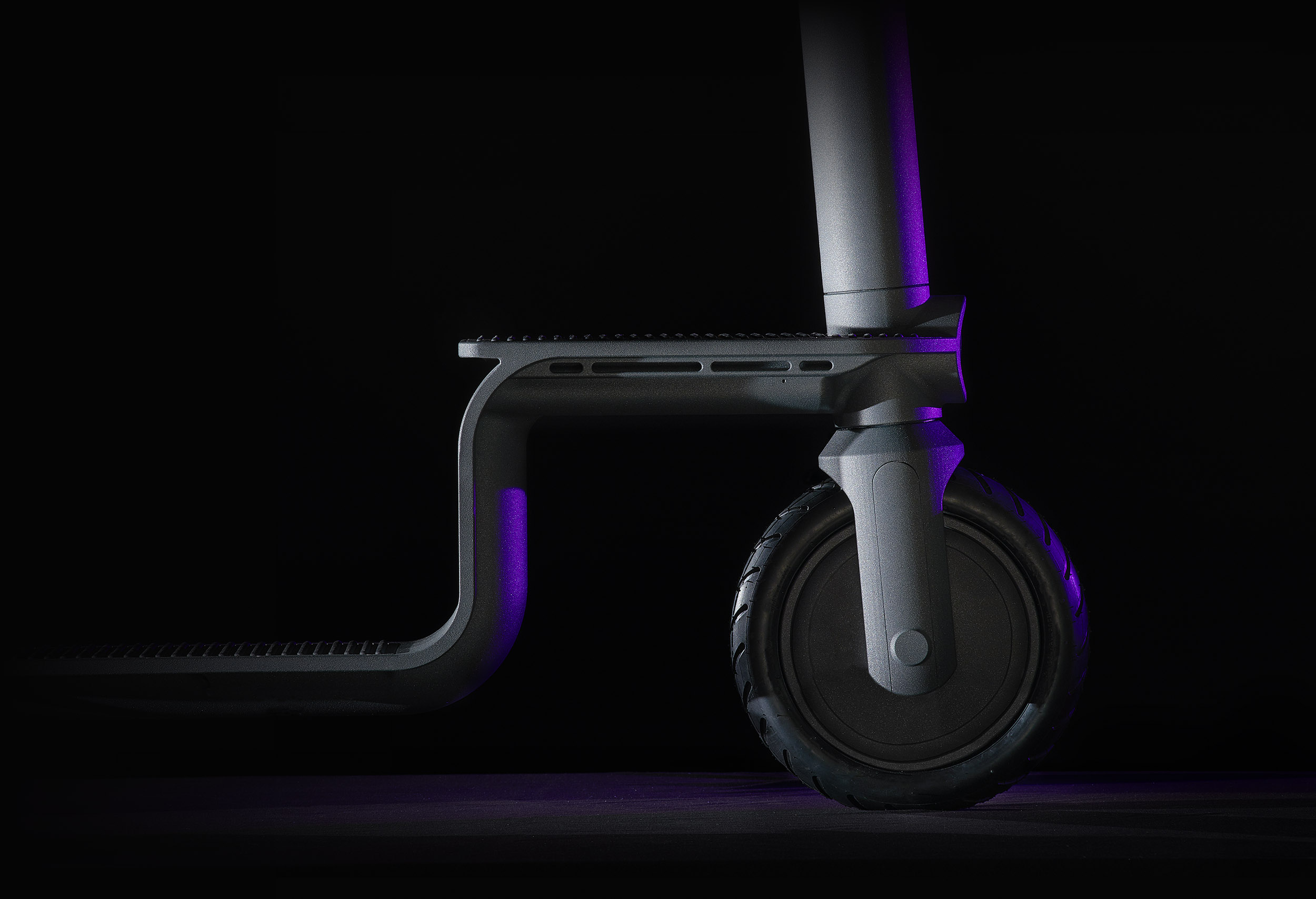 One small design change turned this e-scooter into a useful cargo tool