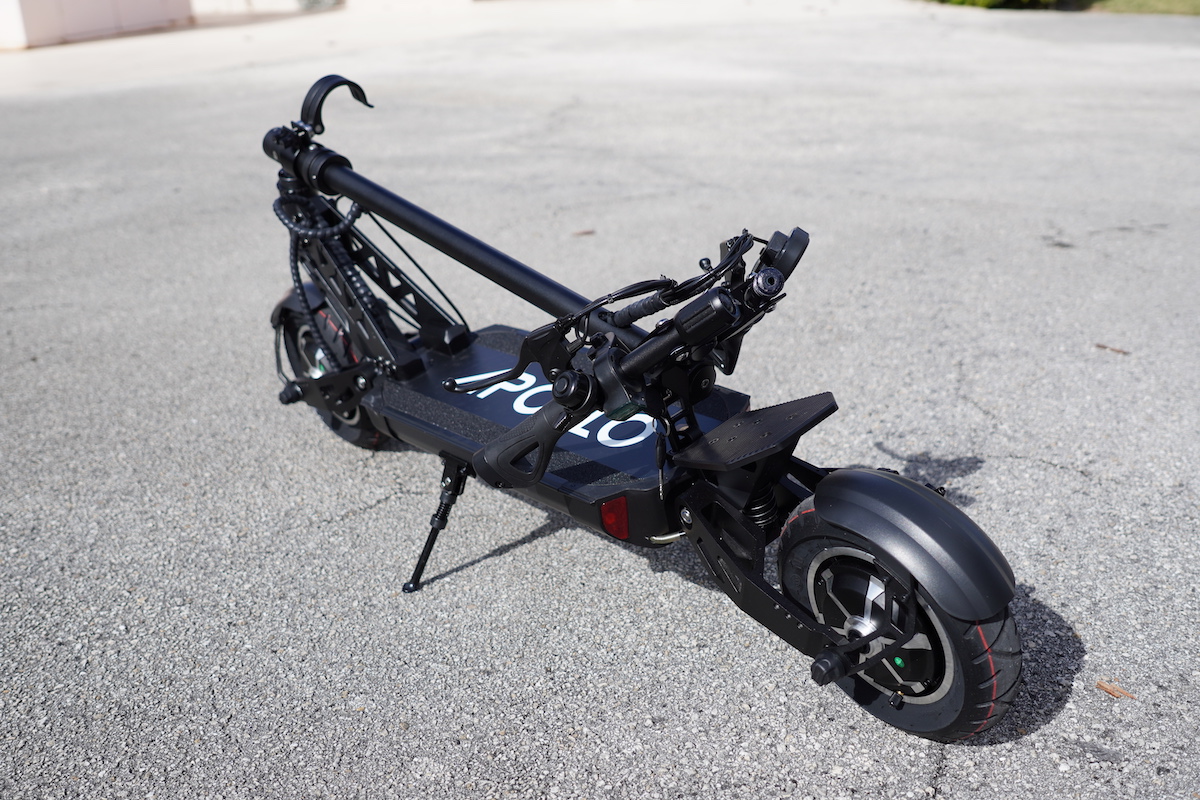 Apollo Ghost electric scooter review Fast, fun, and fullsuspension!