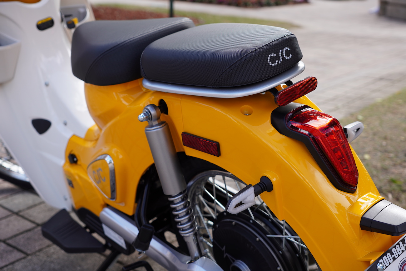 CSC Monterey first ride: Cruising on an affordable retro electric 