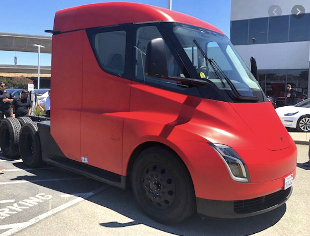 A closer look at Tesla's latest semi electric truck prototype | Electrek