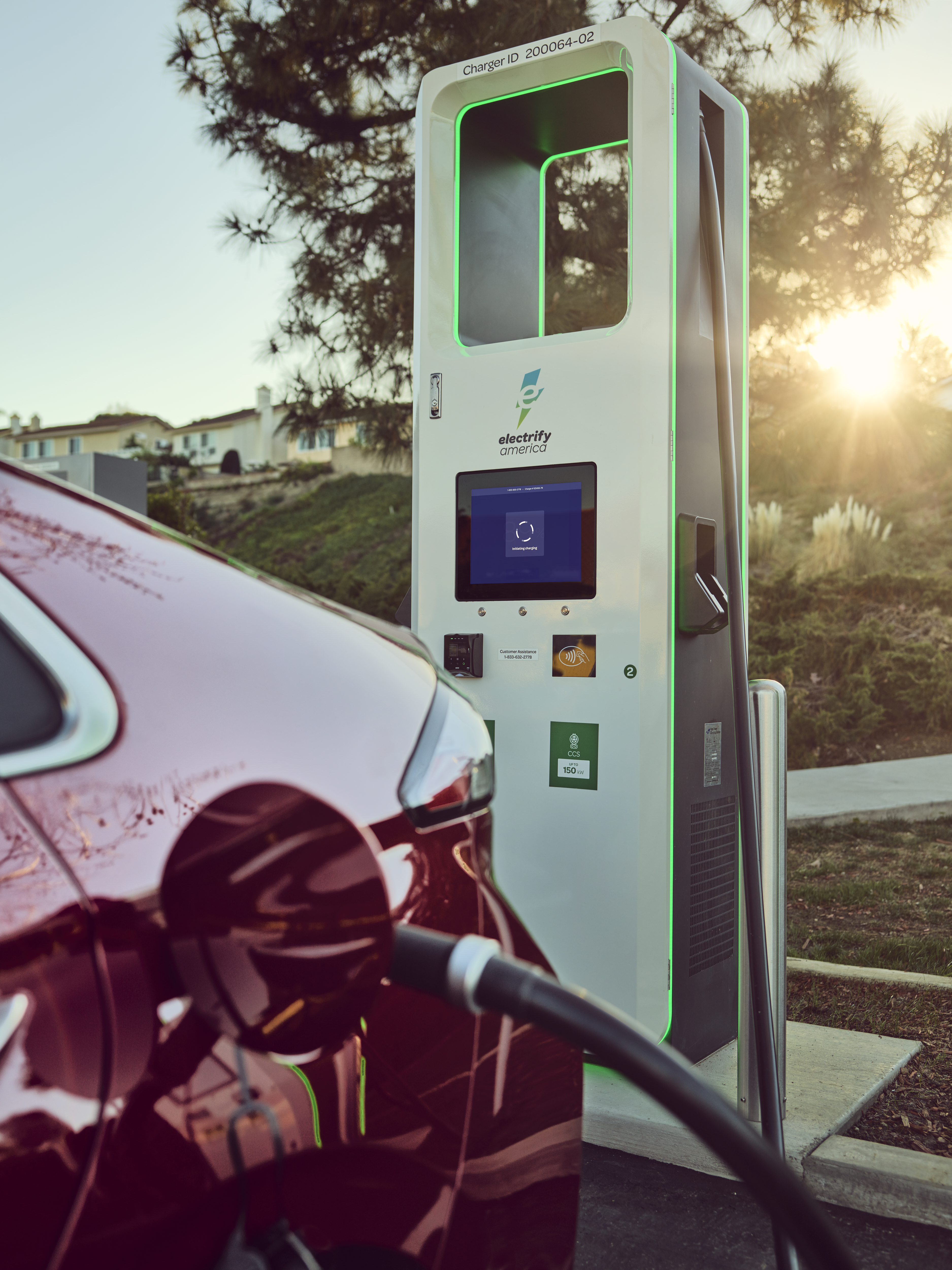 2021 Hyundai Ioniq/Kona get 1,000 miles of EA charging as network