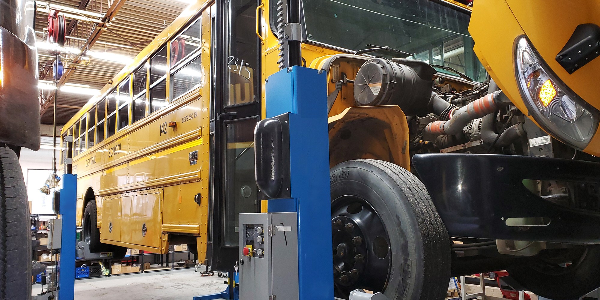 AMPLY Power and UES partner to electrify V2G capable buses | Electrek