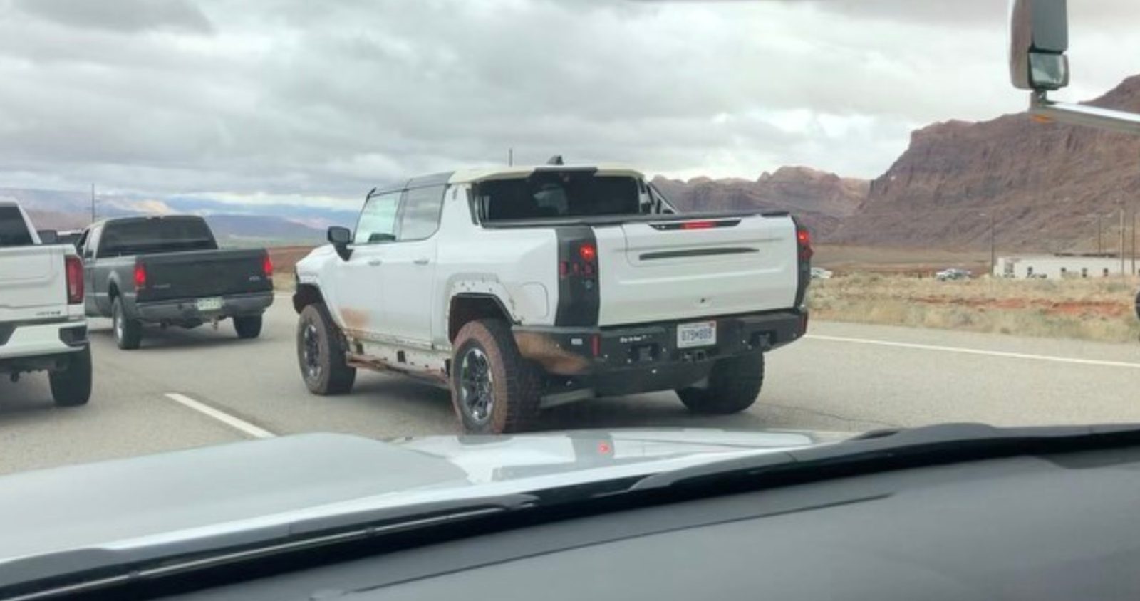 Watch Beat Up Gmc Hummer Ev Crab Walk In Traffic Electrek