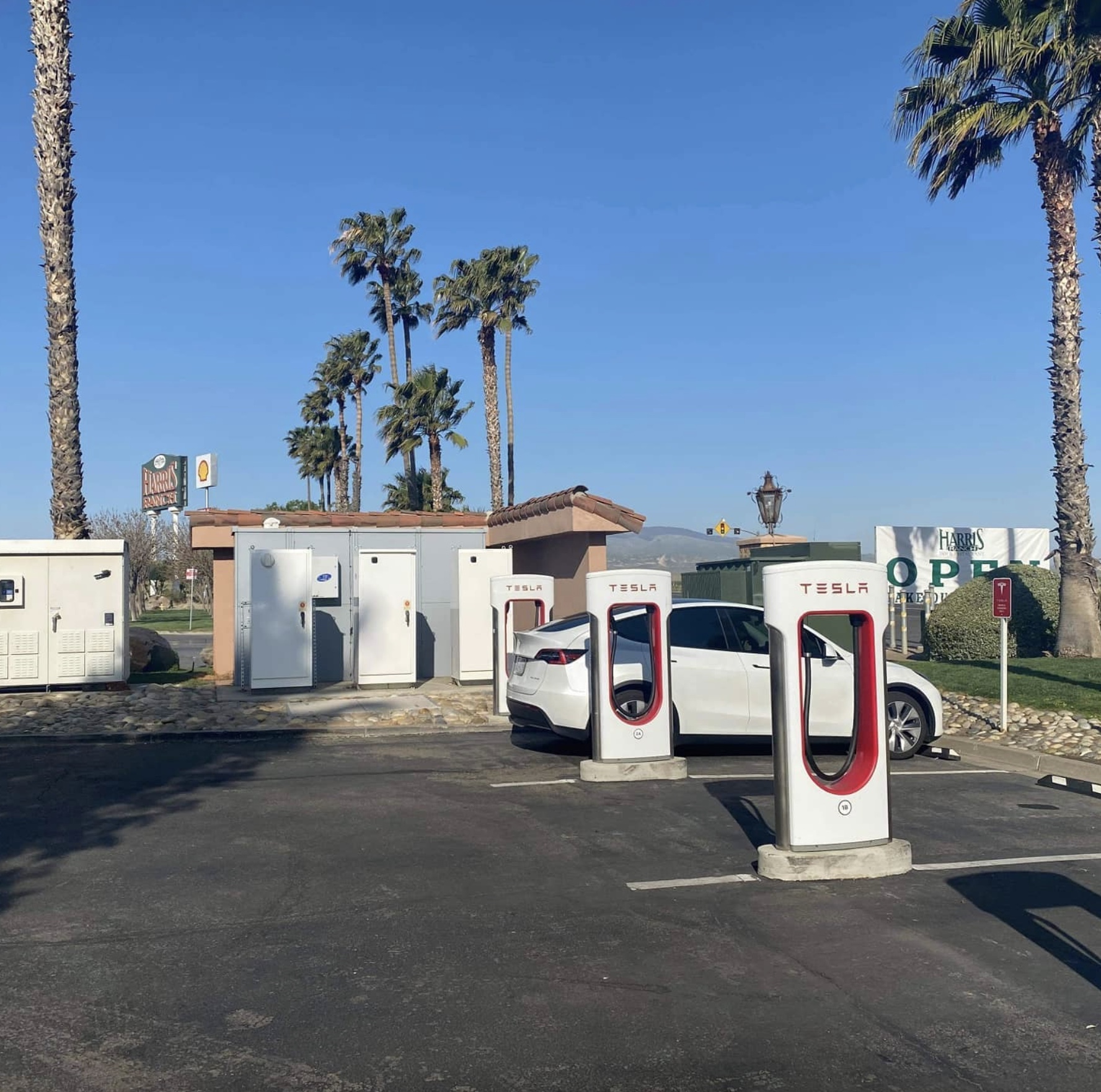 Tesla is building a new world's largest Supercharger station with 100