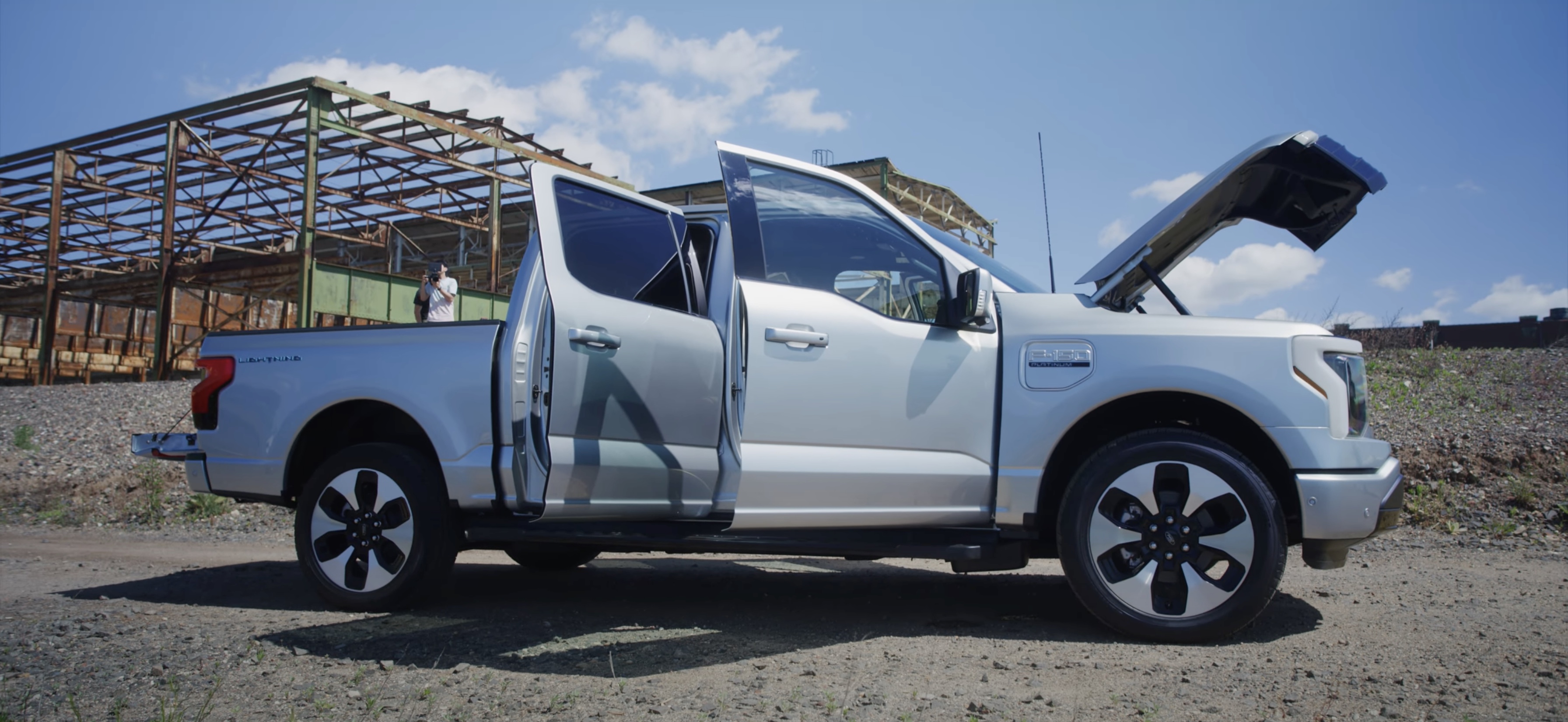 Ford F-150 Lightning's 300-mile range is with 1,000 lbs of cargo