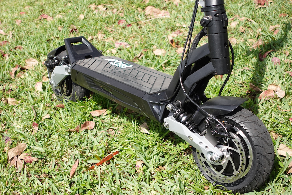 Apollo Phantom review 40 MPH electric scooter redesigned from scratch