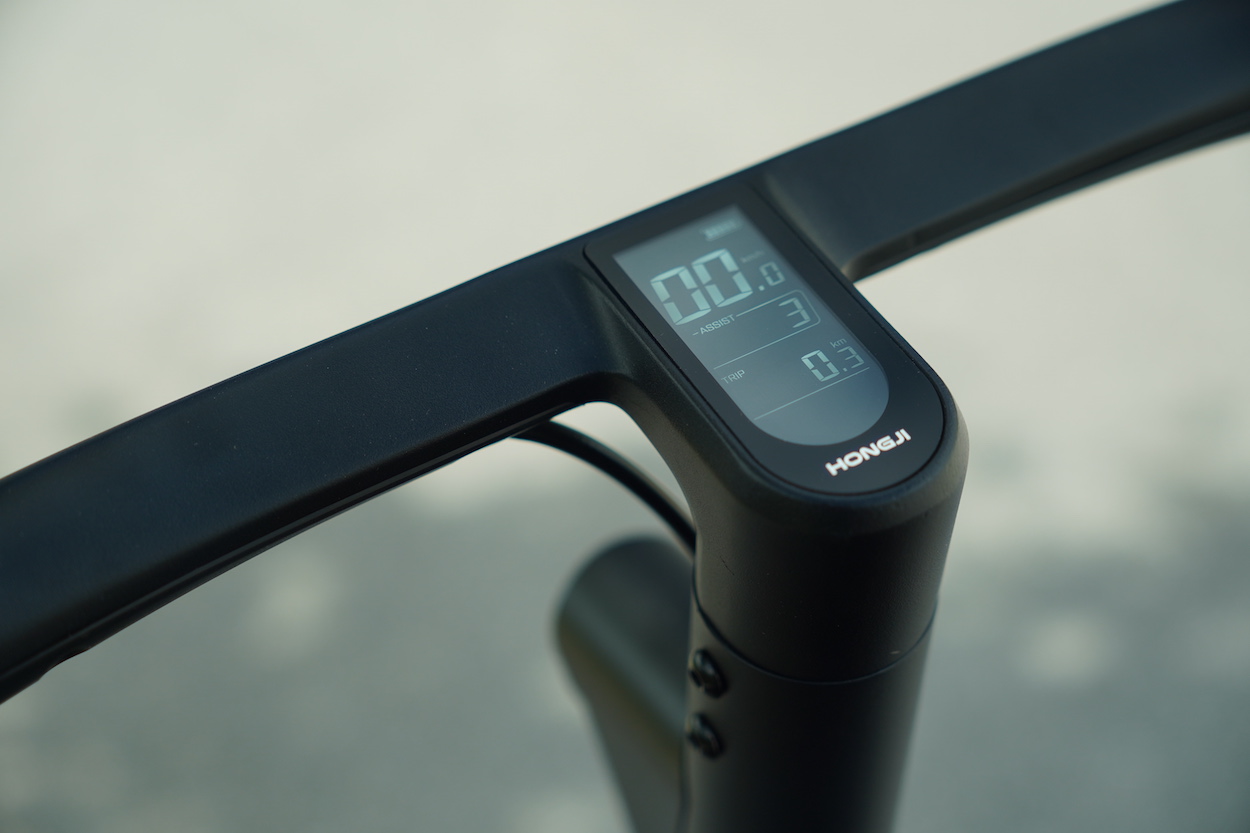 Testing an interesting electric bike with a driveshaft Igogomi ebike