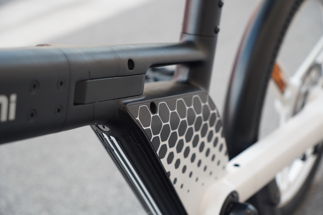 Testing an interesting electric bike with a driveshaft Igogomi ebike