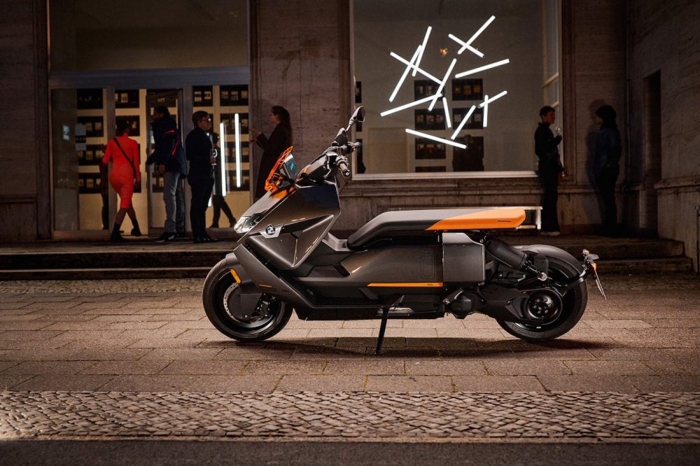 ufravigelige Belønning Rundt om BMW unveils its crazy, futuristic 75 mph electric scooter | Electrek