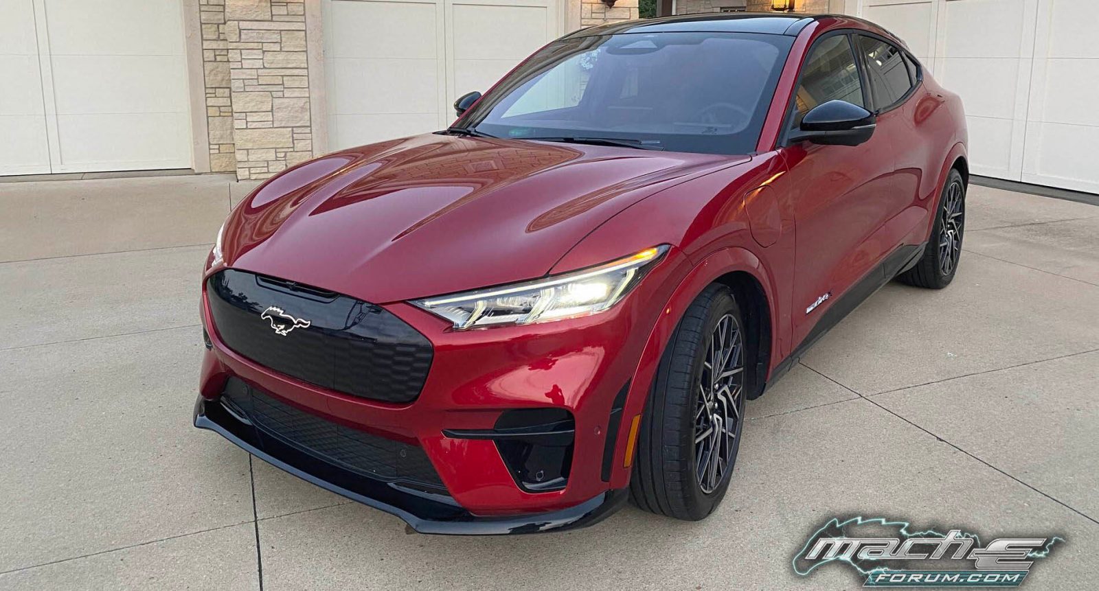 Rapid Red 2022 Ford Mustang