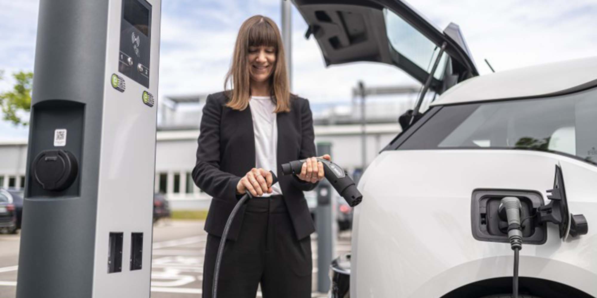 Bosch unveils unique EV cable without bulky charging brick