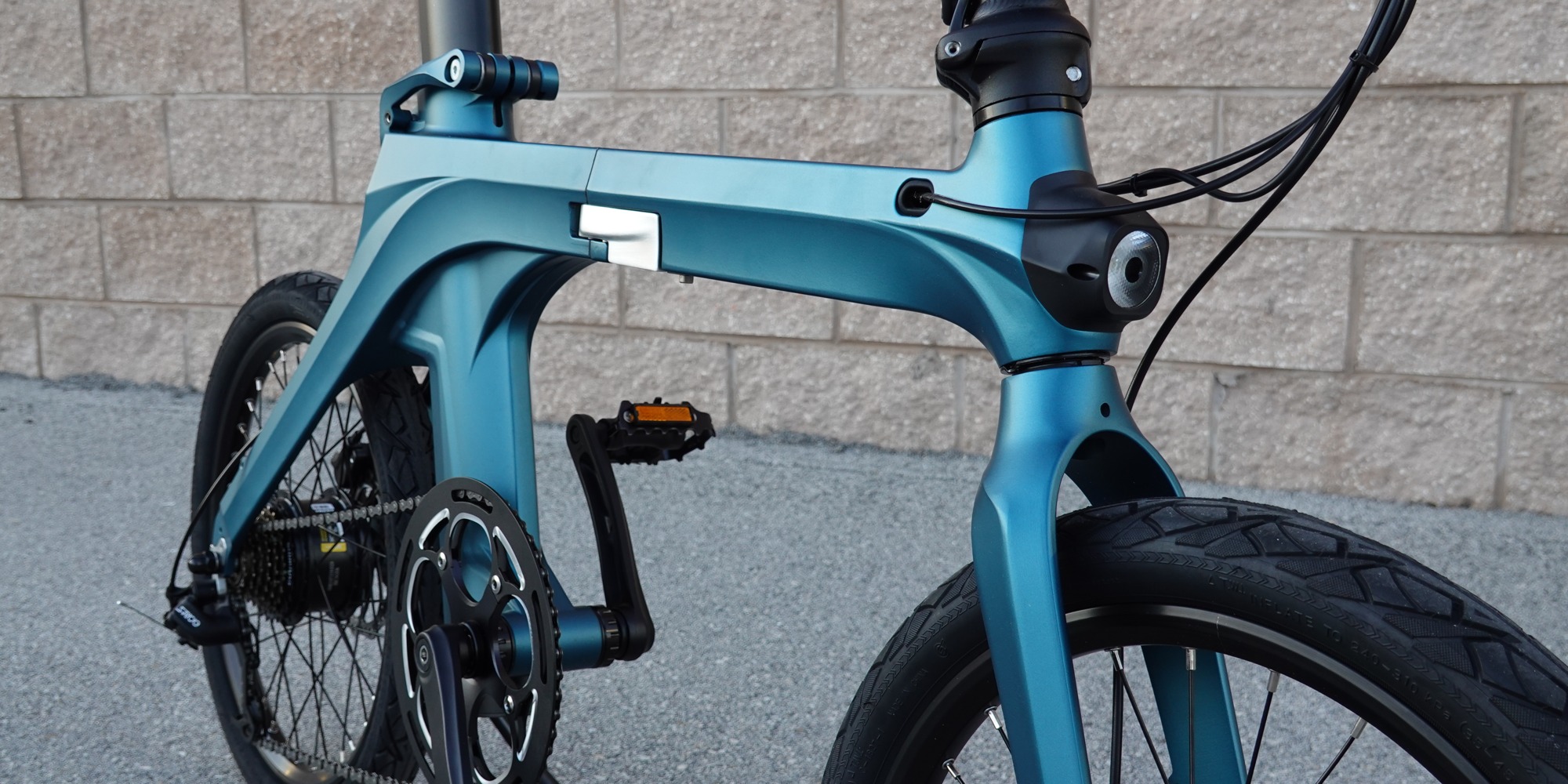 Fiido X e bike review the fancy magnesium folder with a fancy battery