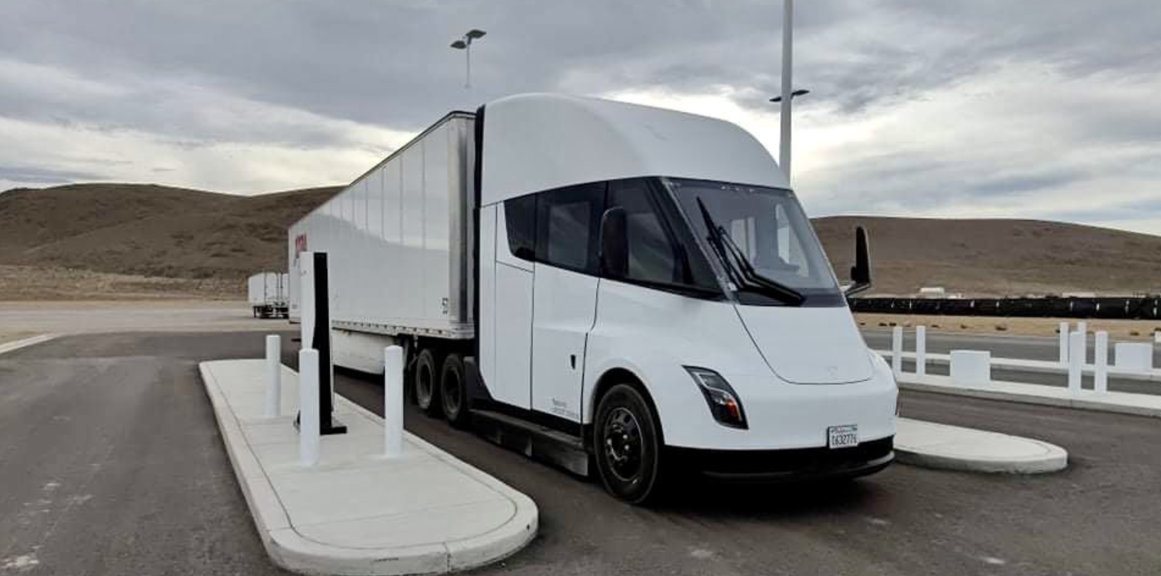 Tesla semi miles per shop charge