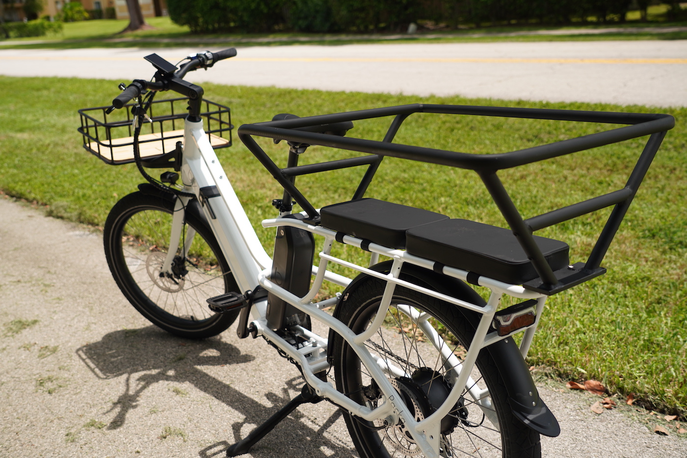 Blix Packa Genie electric cargo bike review: Dual batteries and POWER