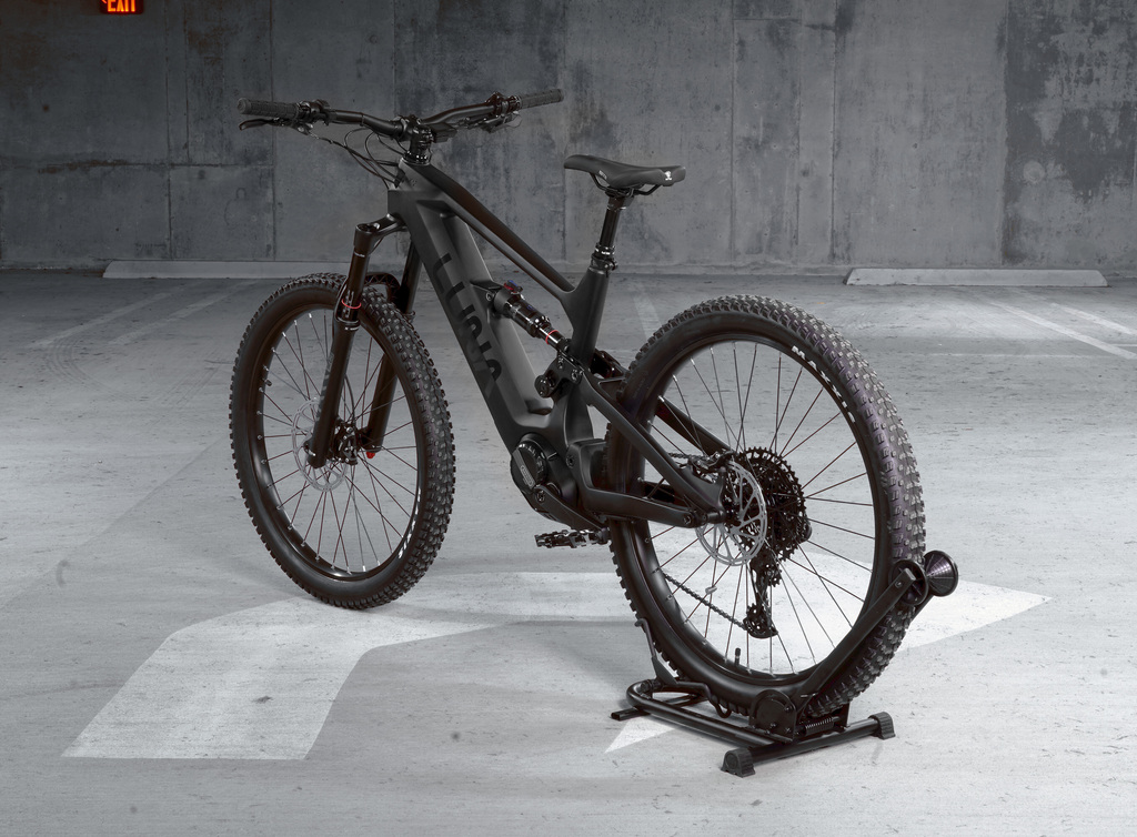 The 2.5kW high-power full-suspension X2 electric bike from Luna Cycle is sold out almost instantly