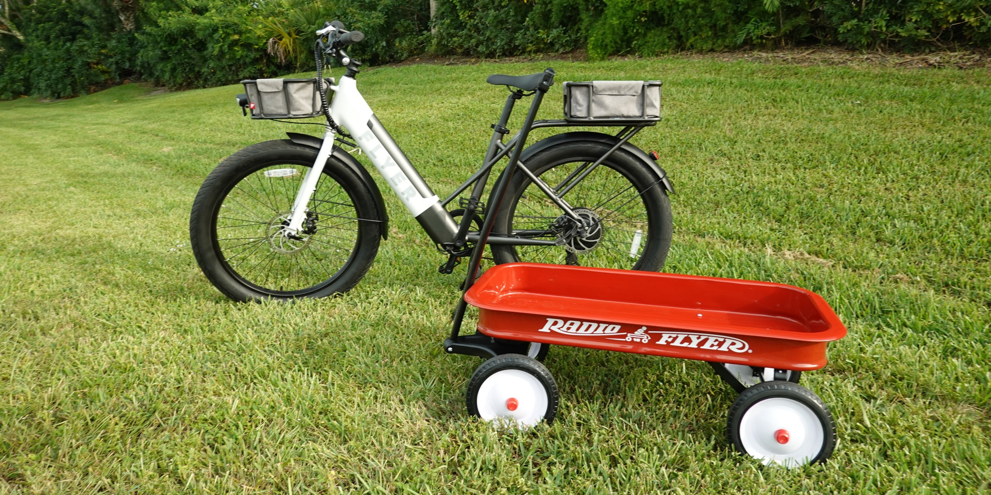 Radio flyer cheap wagon bike trailer