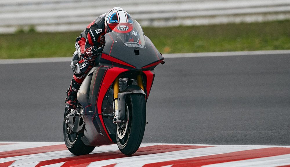 https://electrek.co/wp-content/uploads/sites/3/2021/12/Ducati-2.jpeg?quality=82&strip=all&w=1000