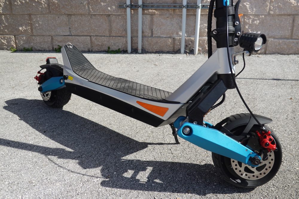 tricky spurv Tutor Varla Pegasus 28 mph electric scooter review: Dual motors is 2x the fun!