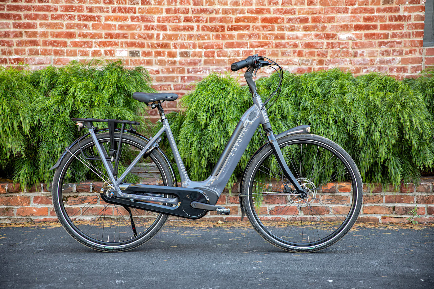 Gazelle launches two more Dutch made comfort electric bikes in the US