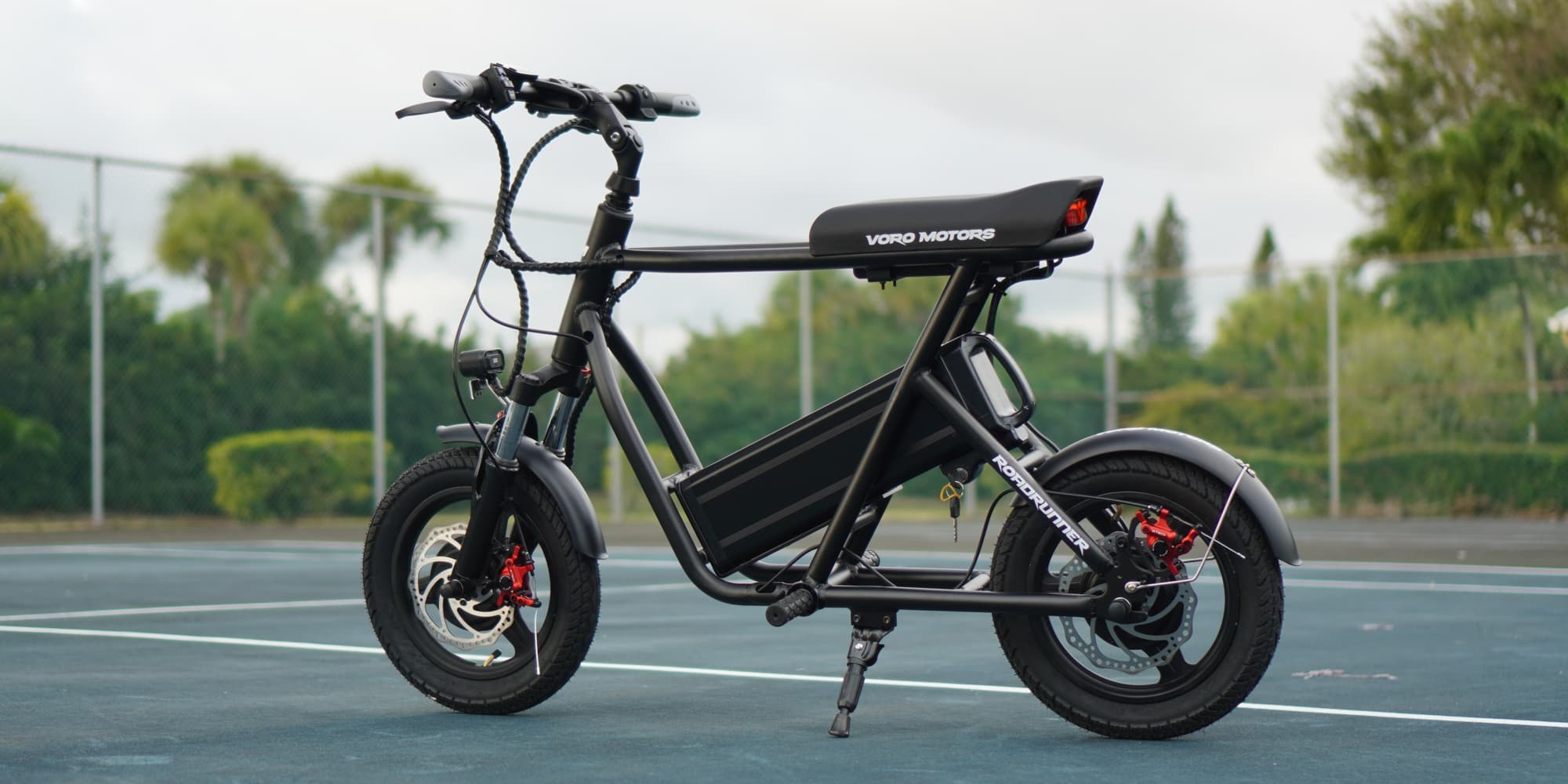 Electric scooter that turns shop into a mini bike