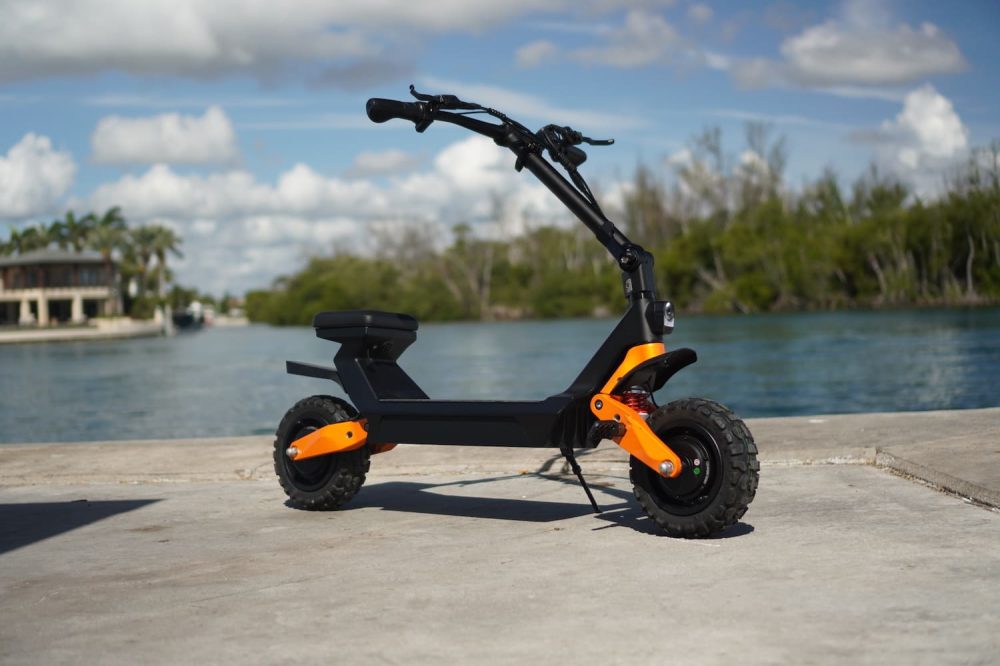 fiido-beast-review-electric-scooter-8.jpg?quality=82&strip=all&w=1000