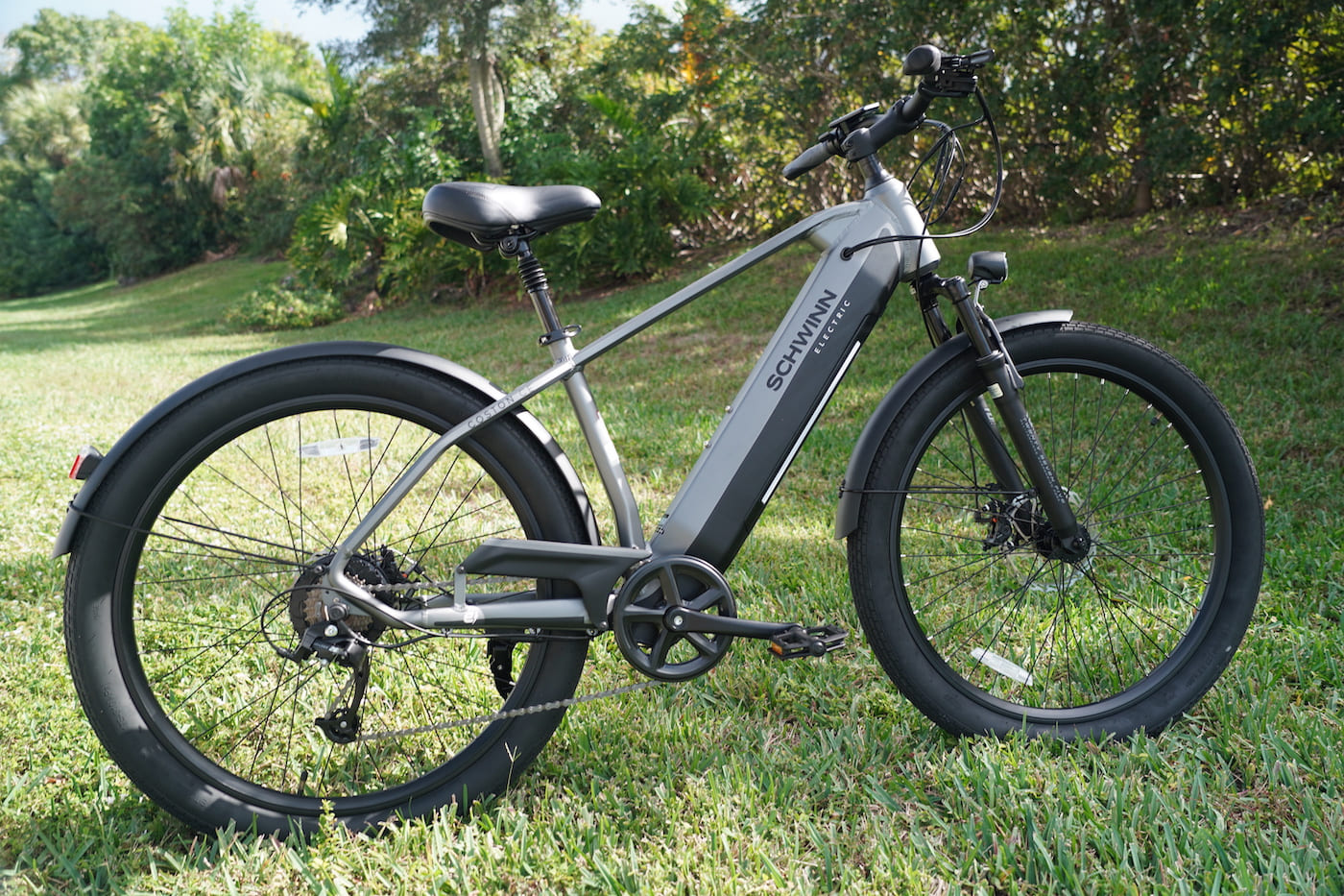 Schwinn Coston CE electric bike review: Awesome frame lights and more |  Electrek