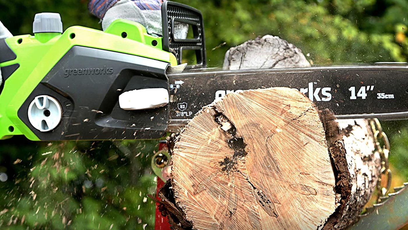 greenworks-corded-electric-14-inch-chainsaw.jpg?quality=82&strip=all&w=1400