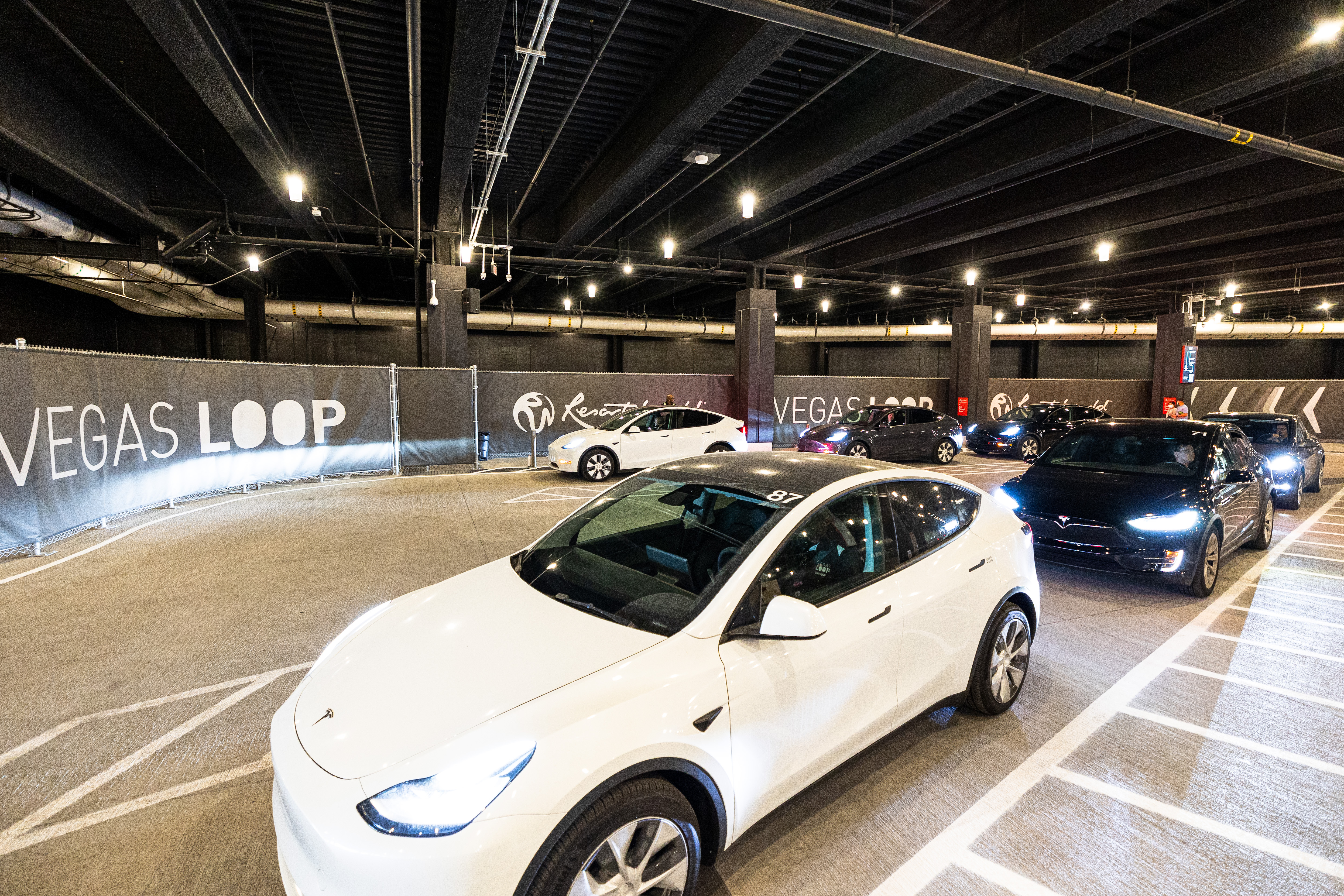 Las Vegas Loop Launches with Tesla Cars, Minus Some Promised Features