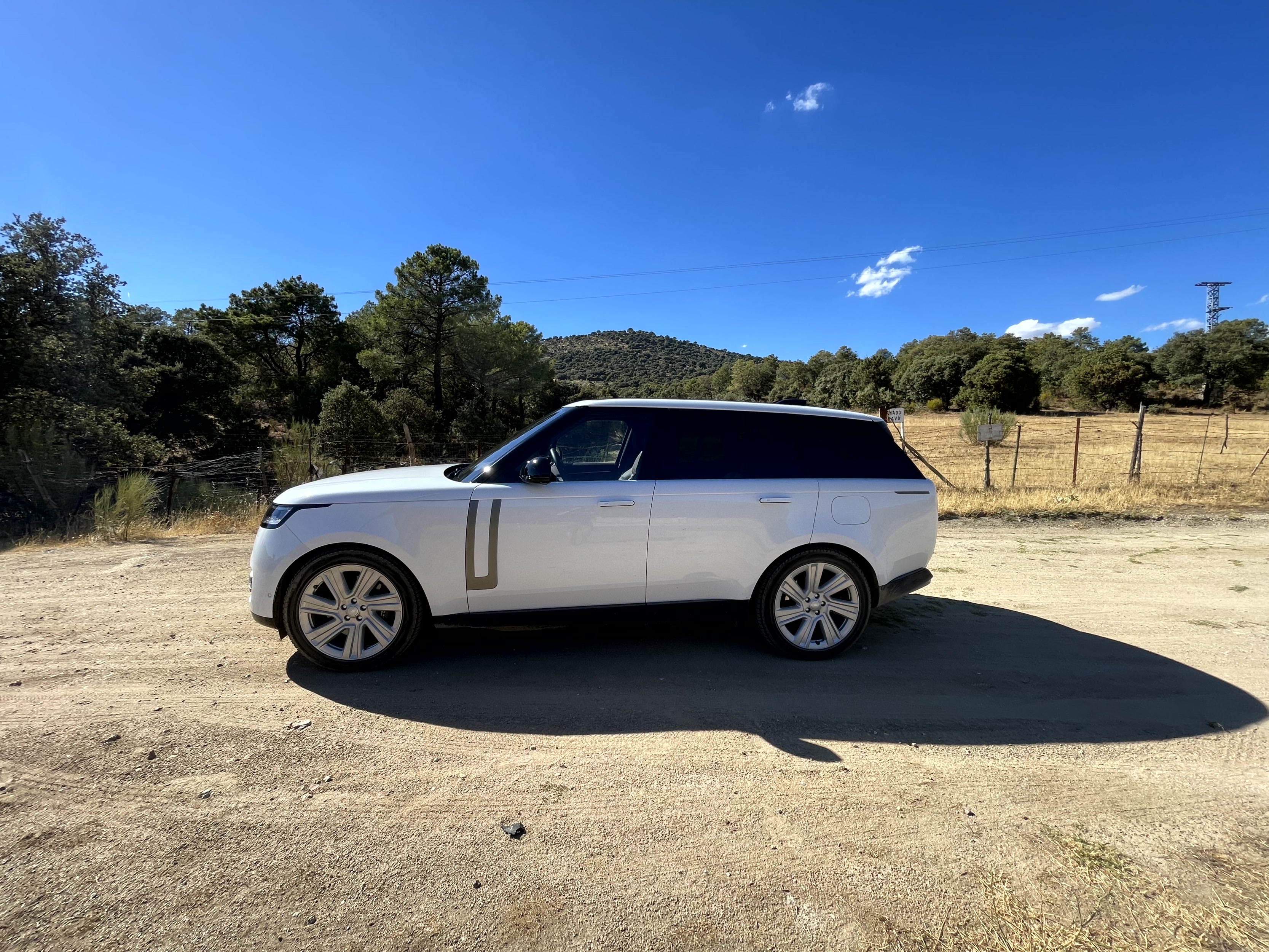 Review: 2023 Range Rover's PHEVs Double EV Range To 50 Miles, Ahead Of ...