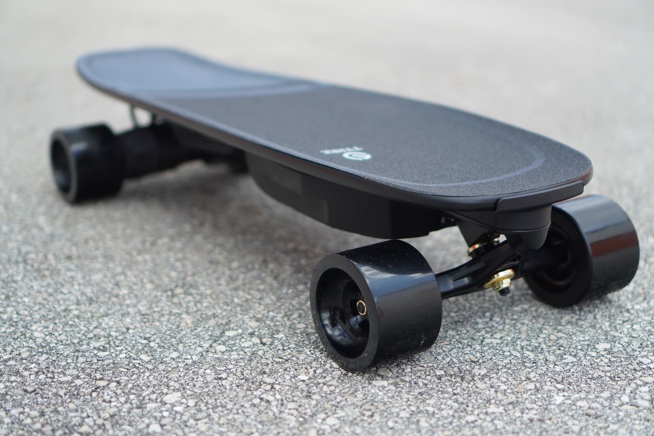 Tynee Mini 2 electric skateboard review: This 30 MPH shorty has it!