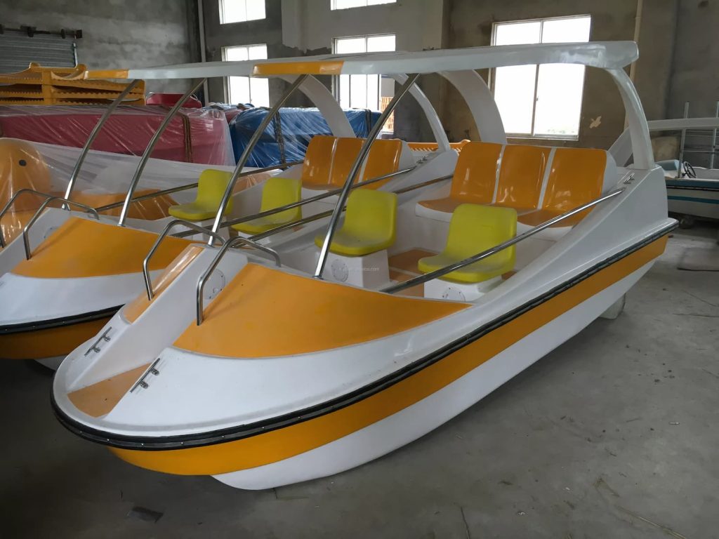 electric boat factory in China