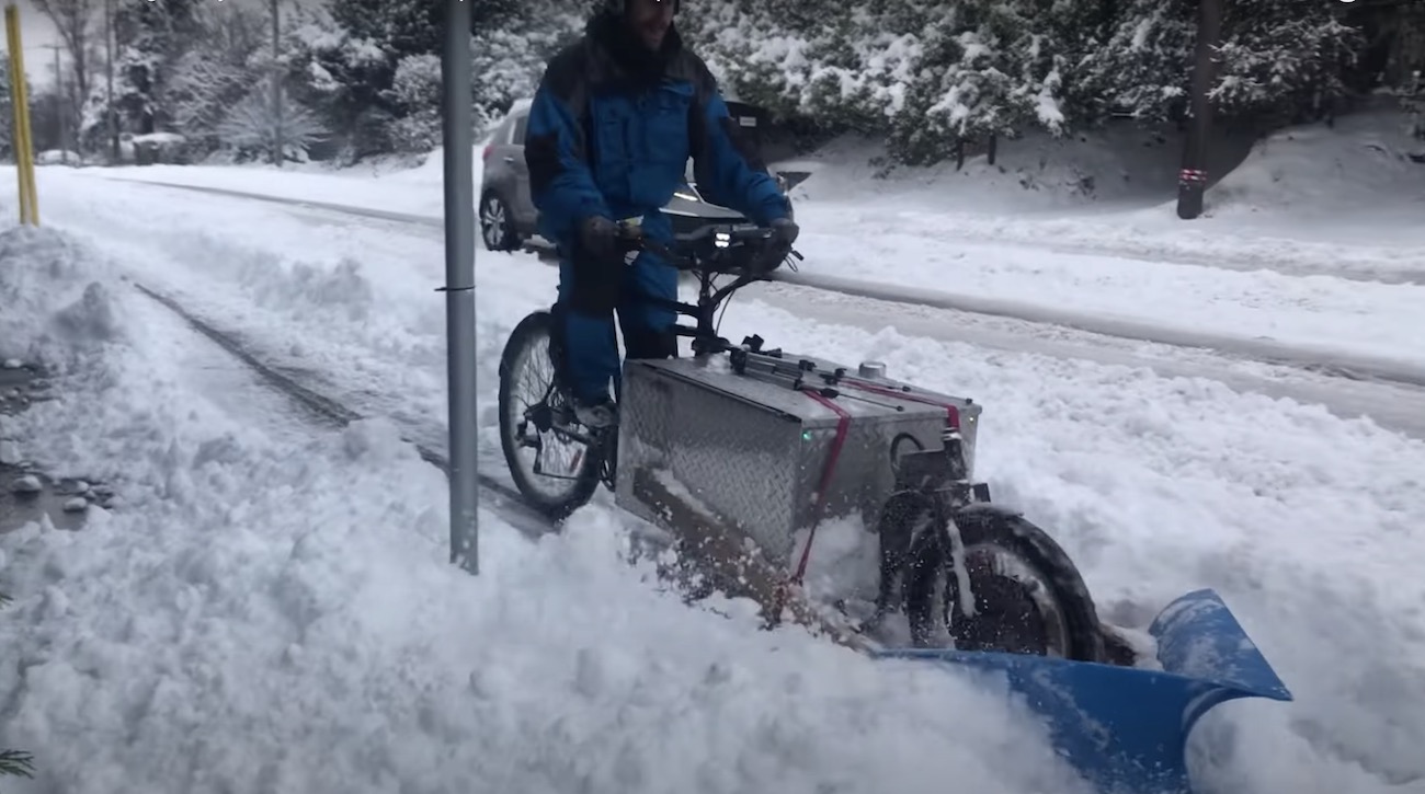 canadian-man-built-this-diy-e-bike-snow-plow-to-clear-bike-lanes