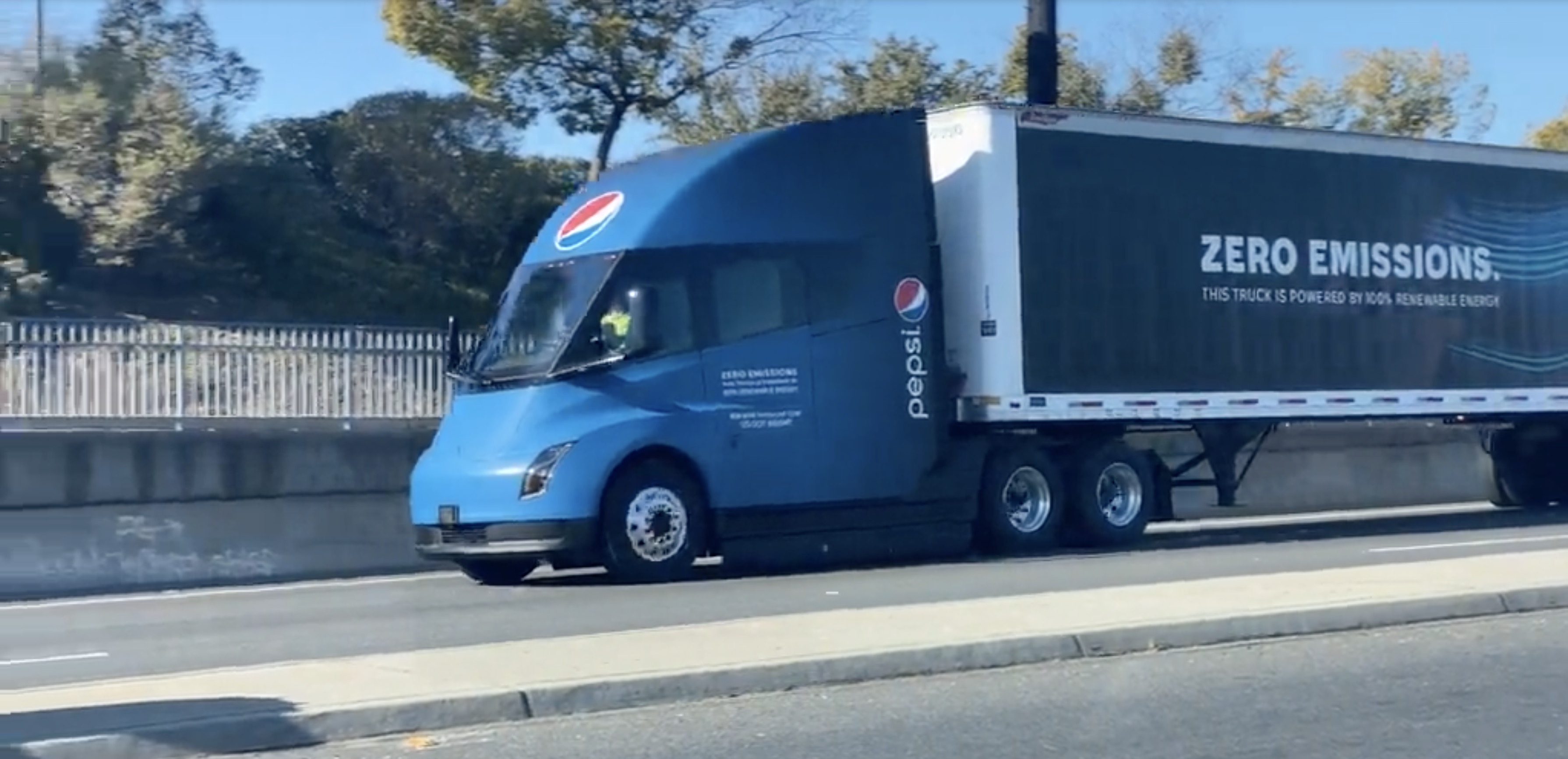 Pepsi tesla store semi