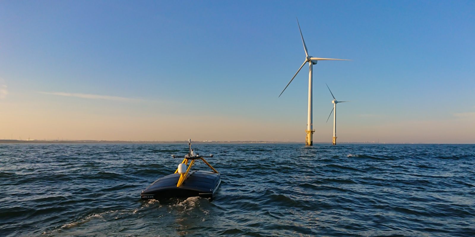 Robotic boats offshore wind farms