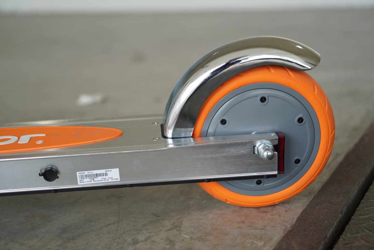 Review: Razor Icon electric scooter is a budget-priced nostalgic ride