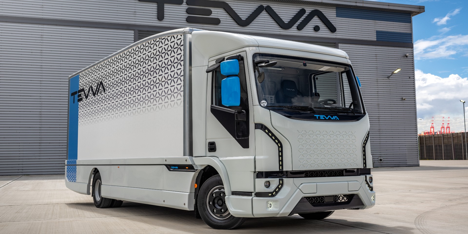 Mass Production Of The First UK-designed 7.5t Electric Truck Has Begun