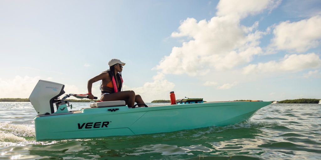 DIY Plastic Speedboat For One